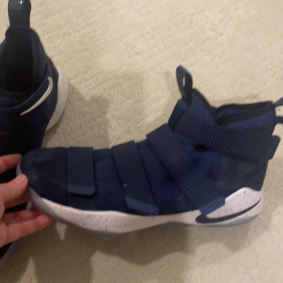 Nike Lebron James straps size men’s US 10 like new condition. - Picture 5 of 6